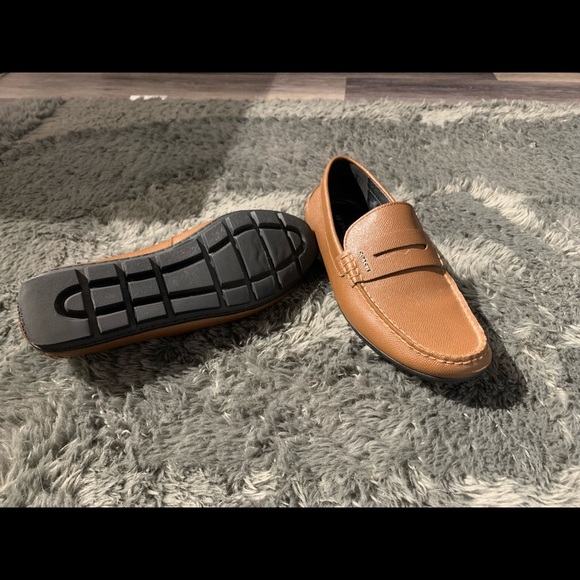 Coach Mott Driver in Dark Saddle. Size 9D - Picture 6 of 10